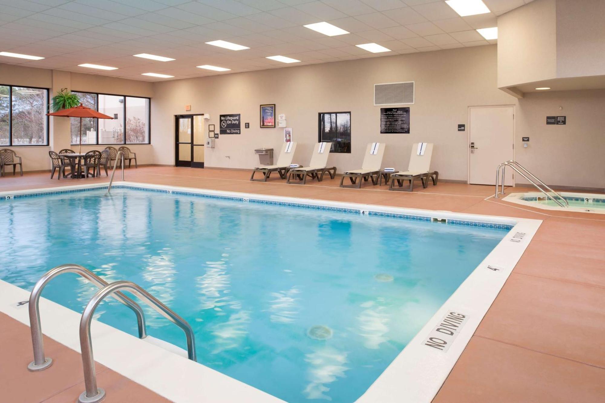فندق هامبتون إن موسكيجون Muskegon Heights المظهر الخارجي الصورة